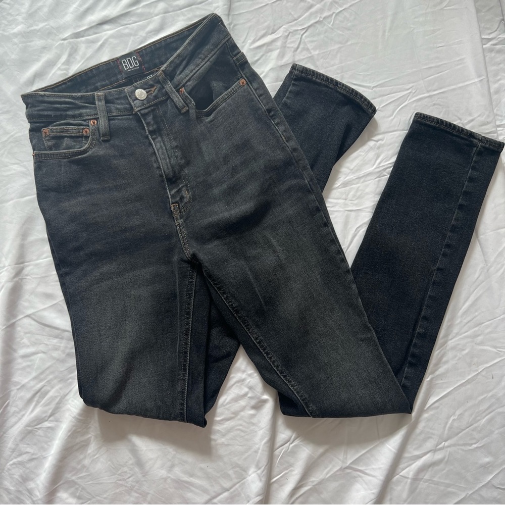 BDG black denim straight jean 🖤